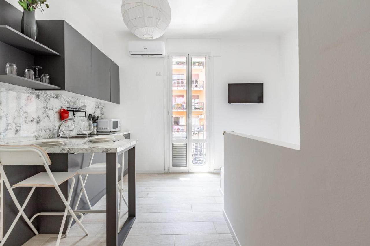 Guesthost - Bright Apt 600Mt From Viale Zara! — Photos 3